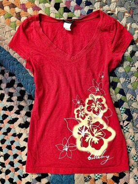 Red Billabong floral graphic tee #surf #summer #floral